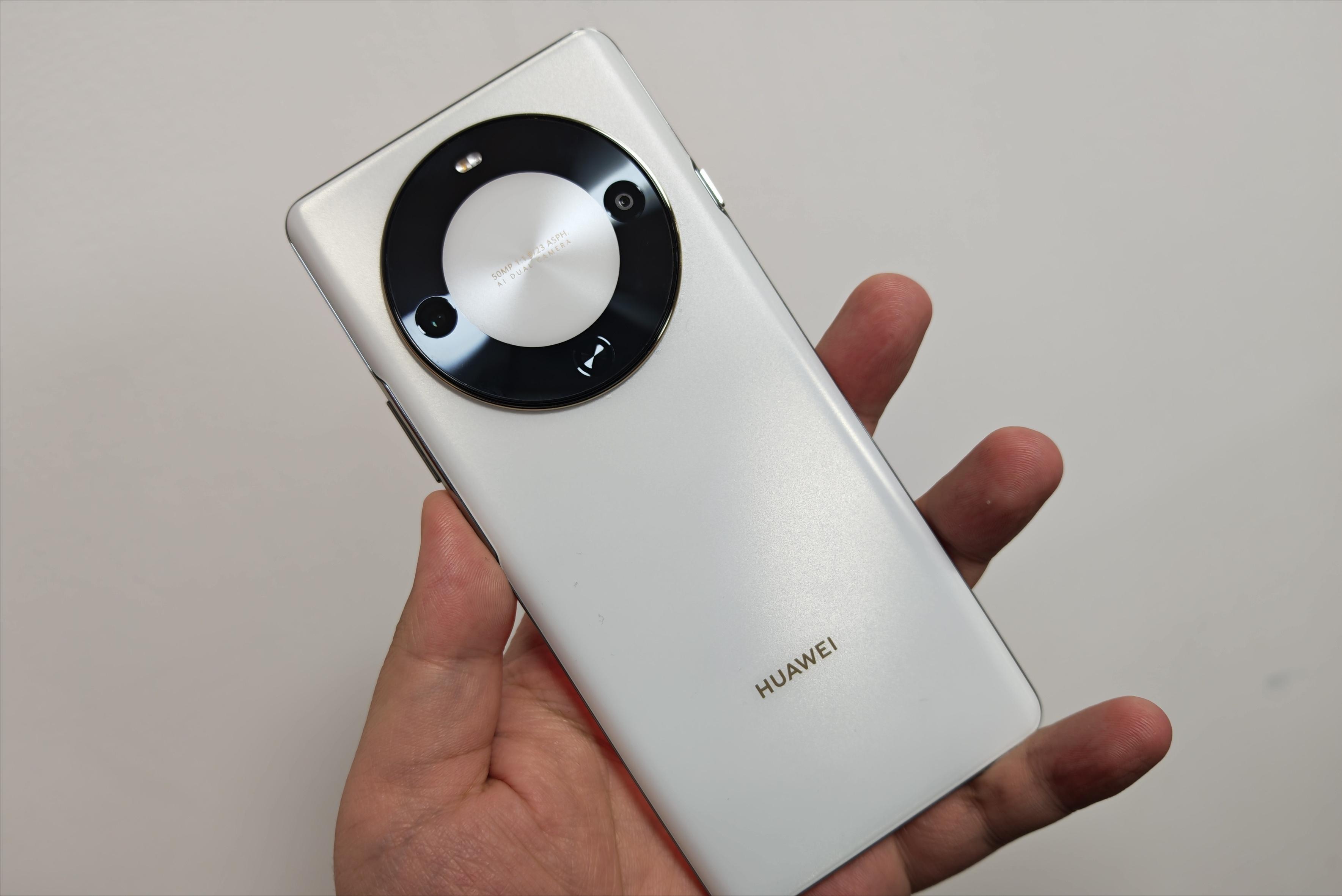 華為也妥協了，1.8米耐摔+6100mAh+麒麟芯，國補后跌至1699元