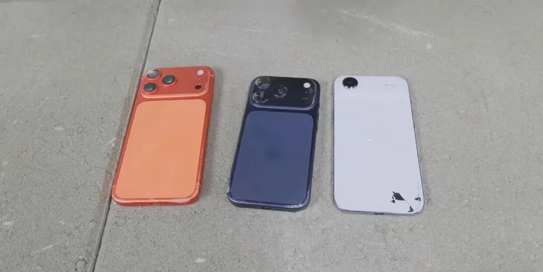 被吐槽到飛起的“掉漆王”？iPhone 17 Pro 系列翻車評測卻把我們看傻