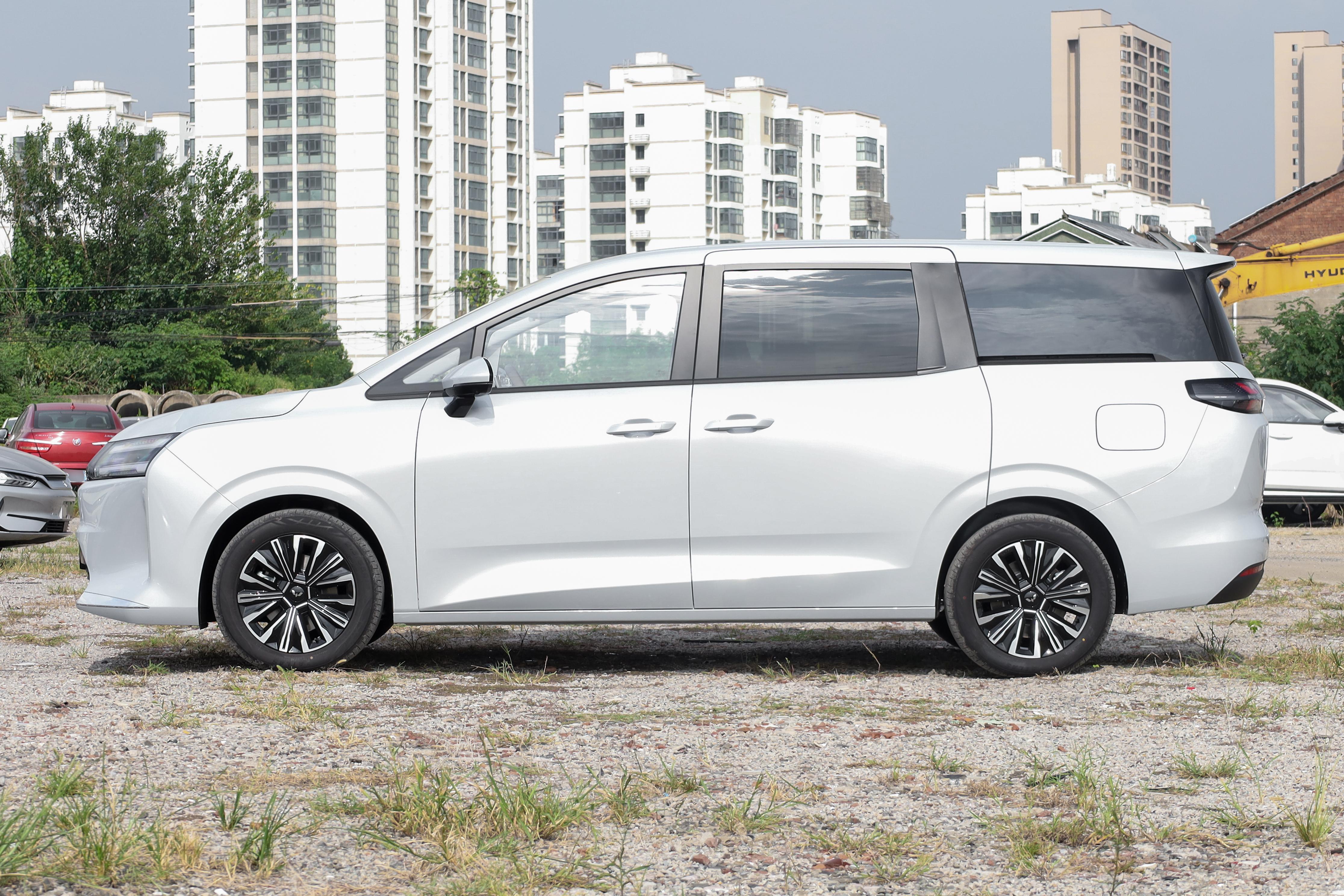 累计订单破万!一车3动力,好坐又好开,侧滑门+独悬,7.68万能买