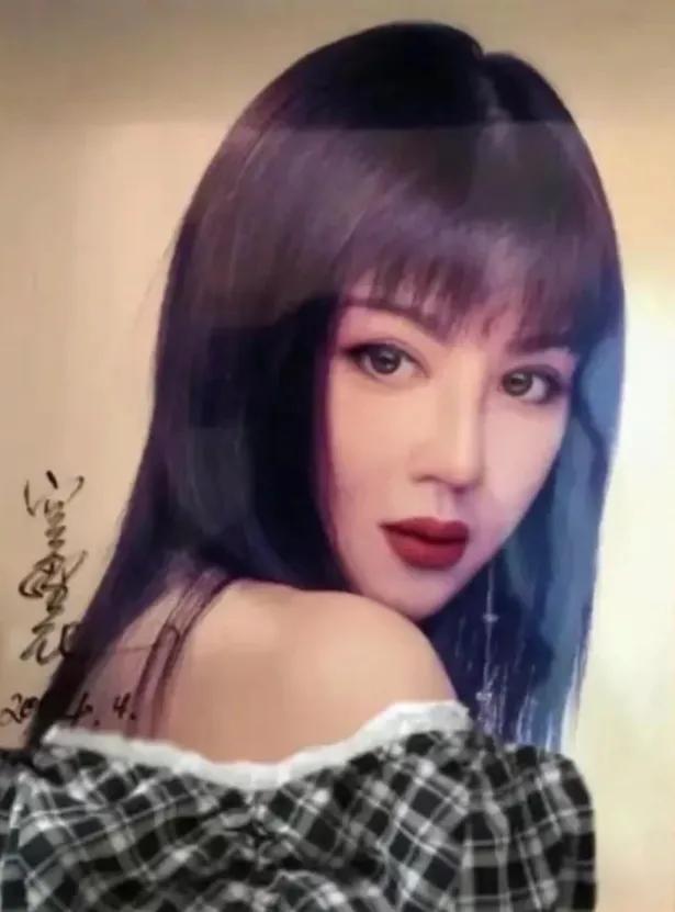 中国第一美妇宫雪花，被克林顿接见，她为了保持美貌28年不近男色