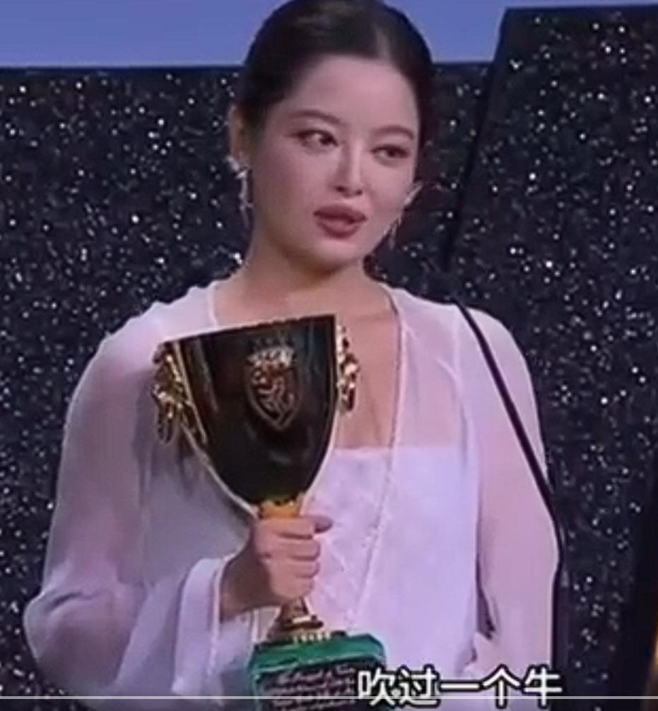 辛芷蕾没想到，自己千辛万苦夺下威尼斯影后，竟给张颂文做了嫁衣