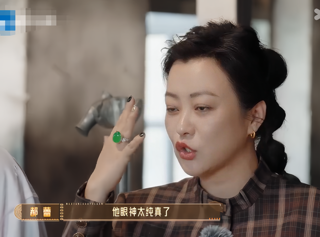 当整容脸混进抗战剧，表情做作、摇头晃脑，尔冬升刘涛再强也没用