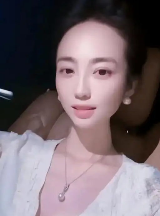 许家印被抓后,恒大歌舞团长白珊珊被传低调嫁富商,如今近况曝出