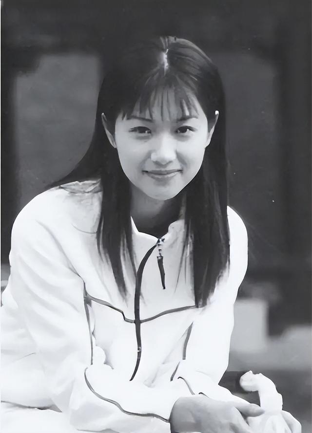 没想到，睡遍京圈、定居美国7年，丁克半辈子的徐静蕾成人生赢家