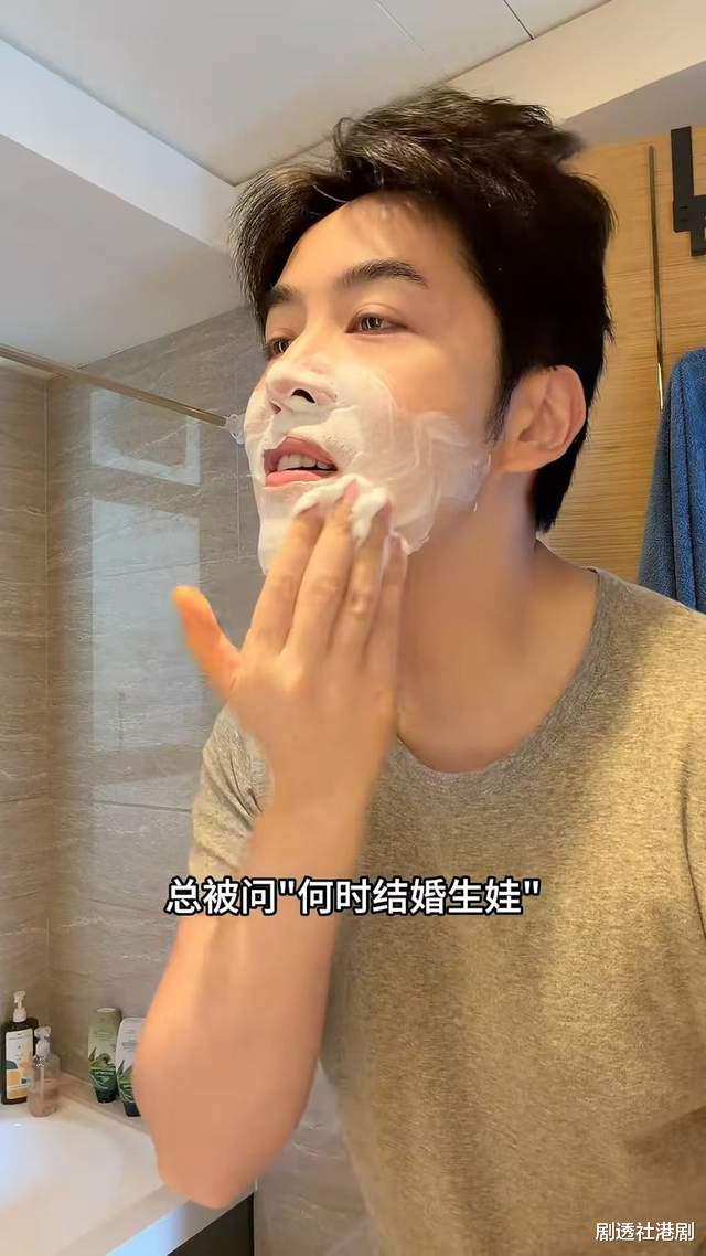 43岁前TVB男星曝享受单身！绯闻对象都是女神，曾被指受情伤出家