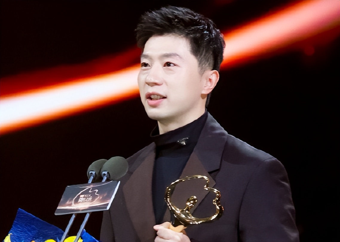 微博之夜阵容官宣：85花3人下桌，王一博和他太意外，杨幂成赢家