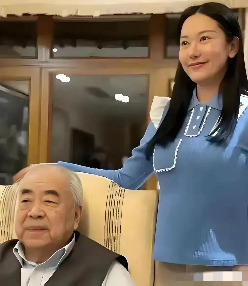 范增新房曝光，全是定制高奢家具，旧房子给继子，范晓慧被架空？