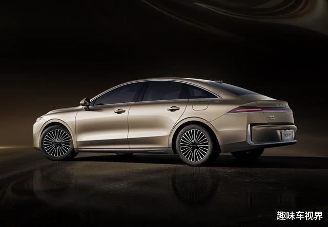 荣威M7 DMH又有新官图发布，3种配色可选，预计下半年上市