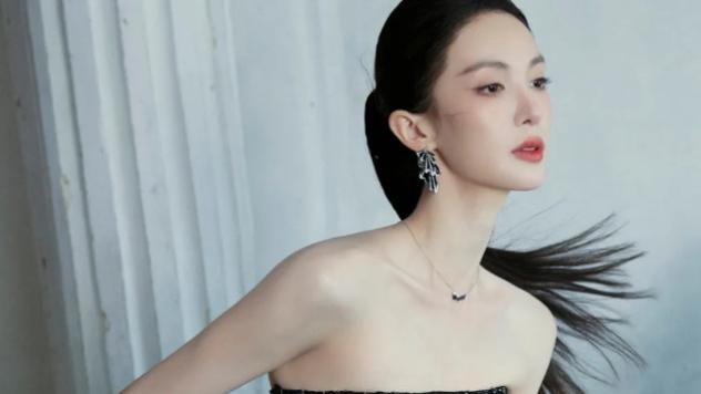 金晨红毯杀疯了！86 斤的腰臀比，看完我默默放下奶茶