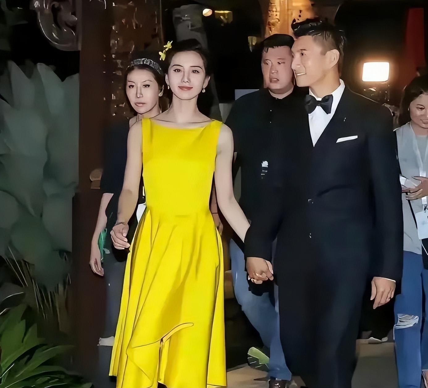 整整十年了,还是没想通,刘诗诗为啥要嫁给“身体不行”的吴奇隆