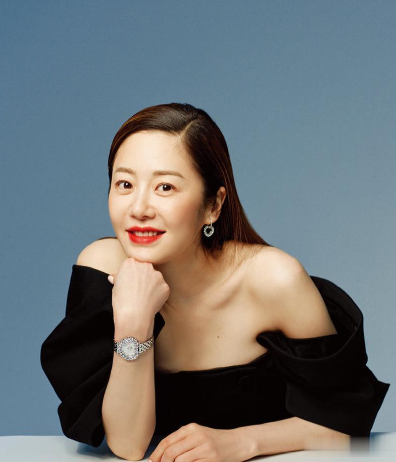 昔日韩剧女神豪门婚姻破碎，失去子女抚养权，面对镜头忍不住落泪