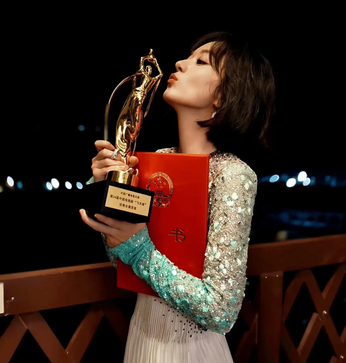 3位大青衣同时给她撑腰！这一次，杨幂不再顾及内娱所谓“体面”