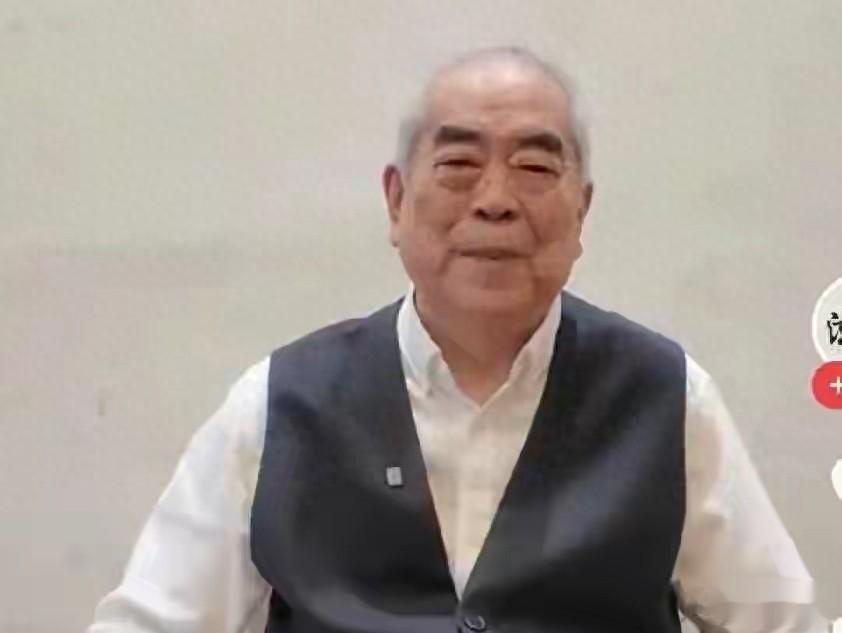 范增露面回应,37岁徐萌赢在生出儿子,54岁女儿输在这一点