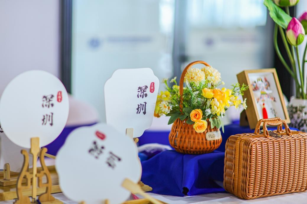 12万买C级车?吉利星耀8″五大旗舰″暴打BBA!深圳试驾现场直击