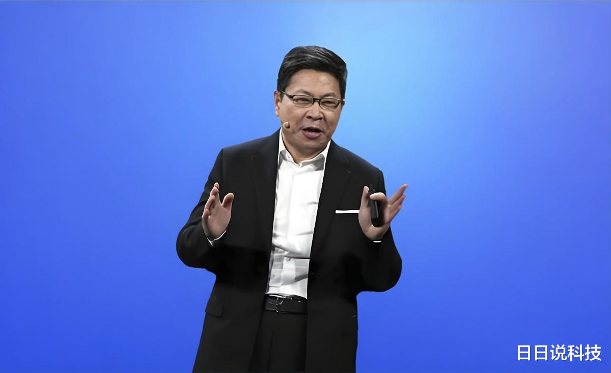 華為豁出去了，號稱“人人買得起”闊折疊屏，跌價1111元