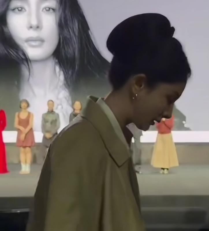 杨幂压轴力压姚晨，董洁成了镶边，T风格盛典站位有“玄机”！