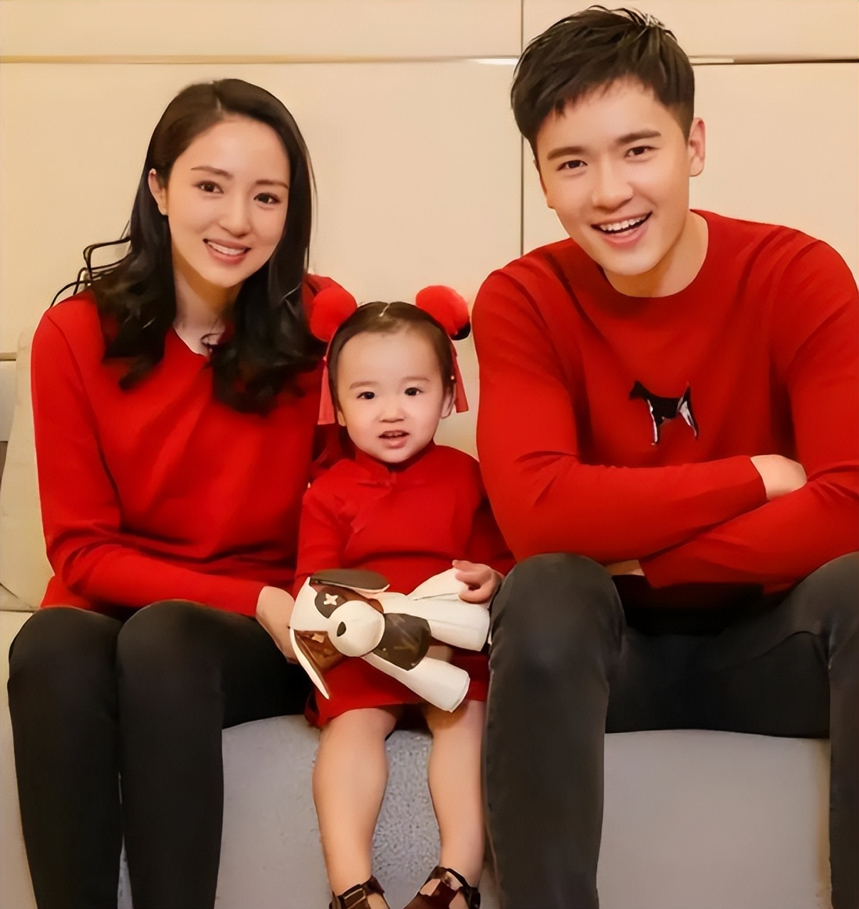 董璇没想到，自己辛苦养大的9岁女儿，如今已开始给佟丽娅长脸了