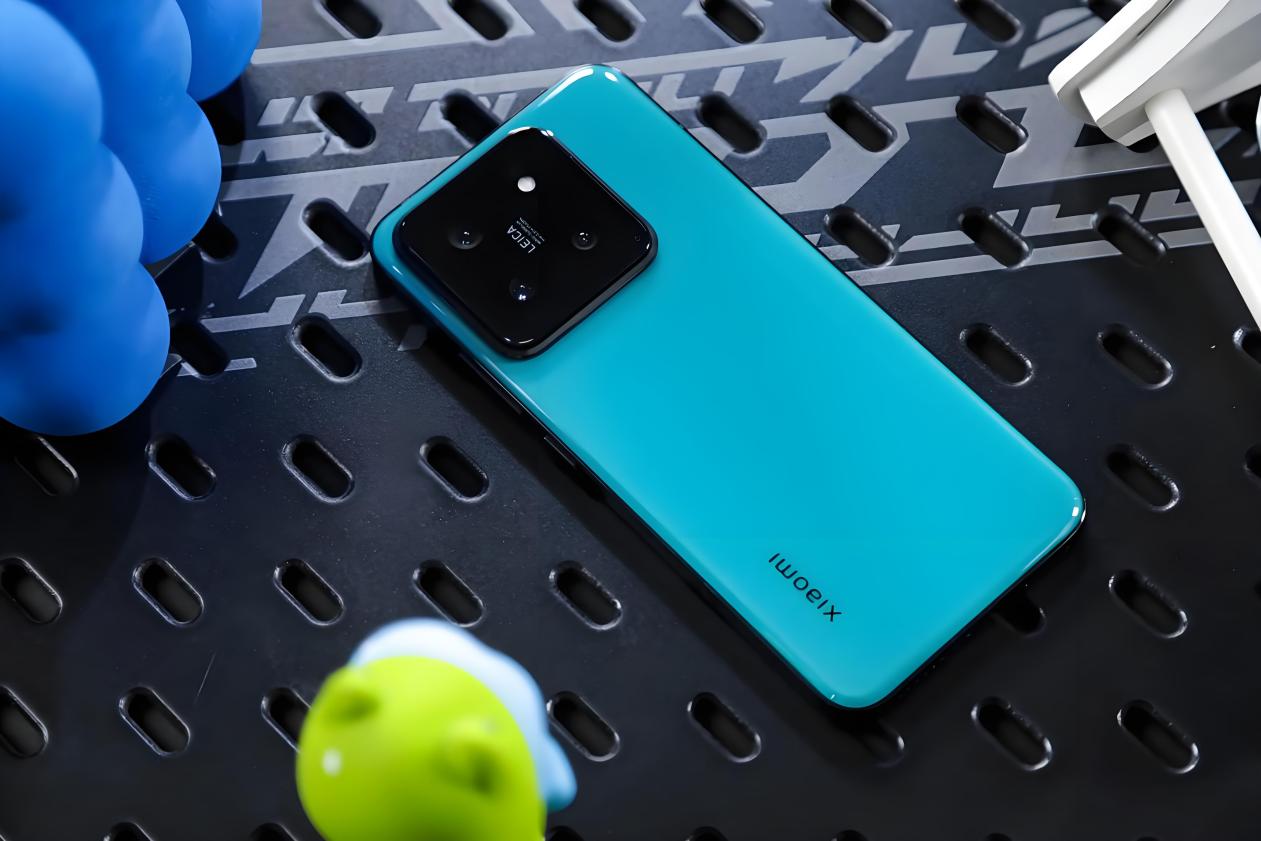 年度性价比巅峰机皇，骁龙8Gen3+徕卡三摄，低至3219元