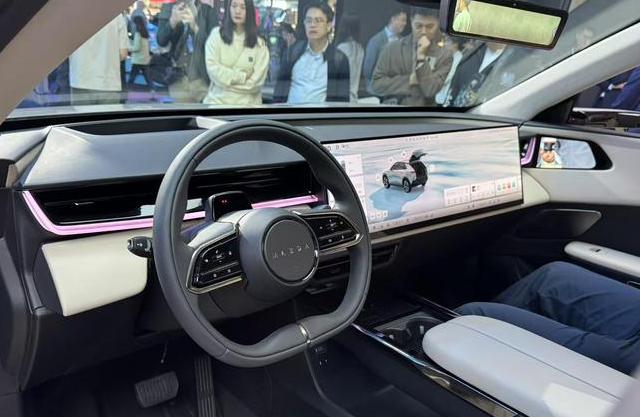 MAZDA EZ-60上海车展首秀，长安马自达能逆袭新能源市场？
