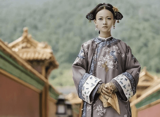 从“万人捧”到“万人嫌”，声誉一落千丈的3位女星，到底冤不冤