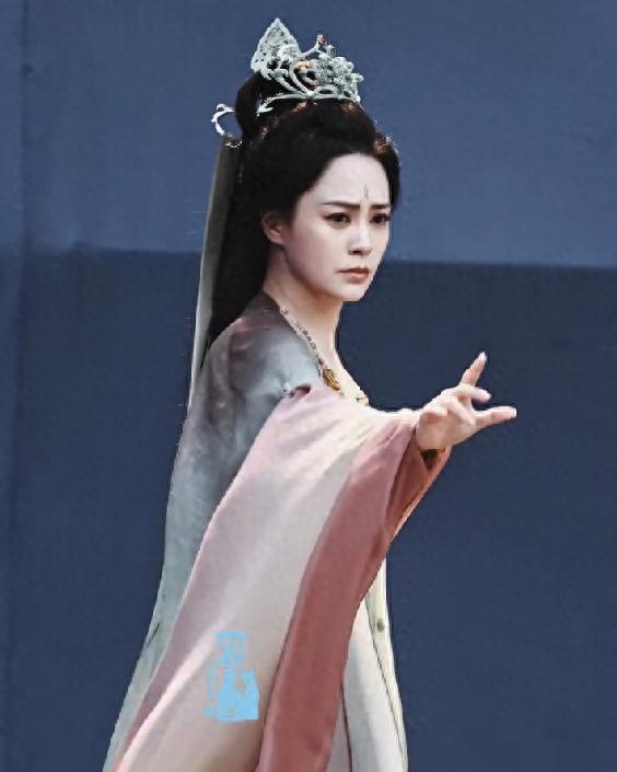 阿娇《来战》客串神女太唯美！佟丽娅咸鱼飞升紫衣惊艳，李沁好绝