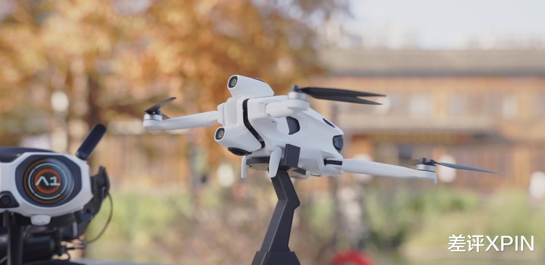 無聊的無人機市場，終于卷出了這么一個怪物