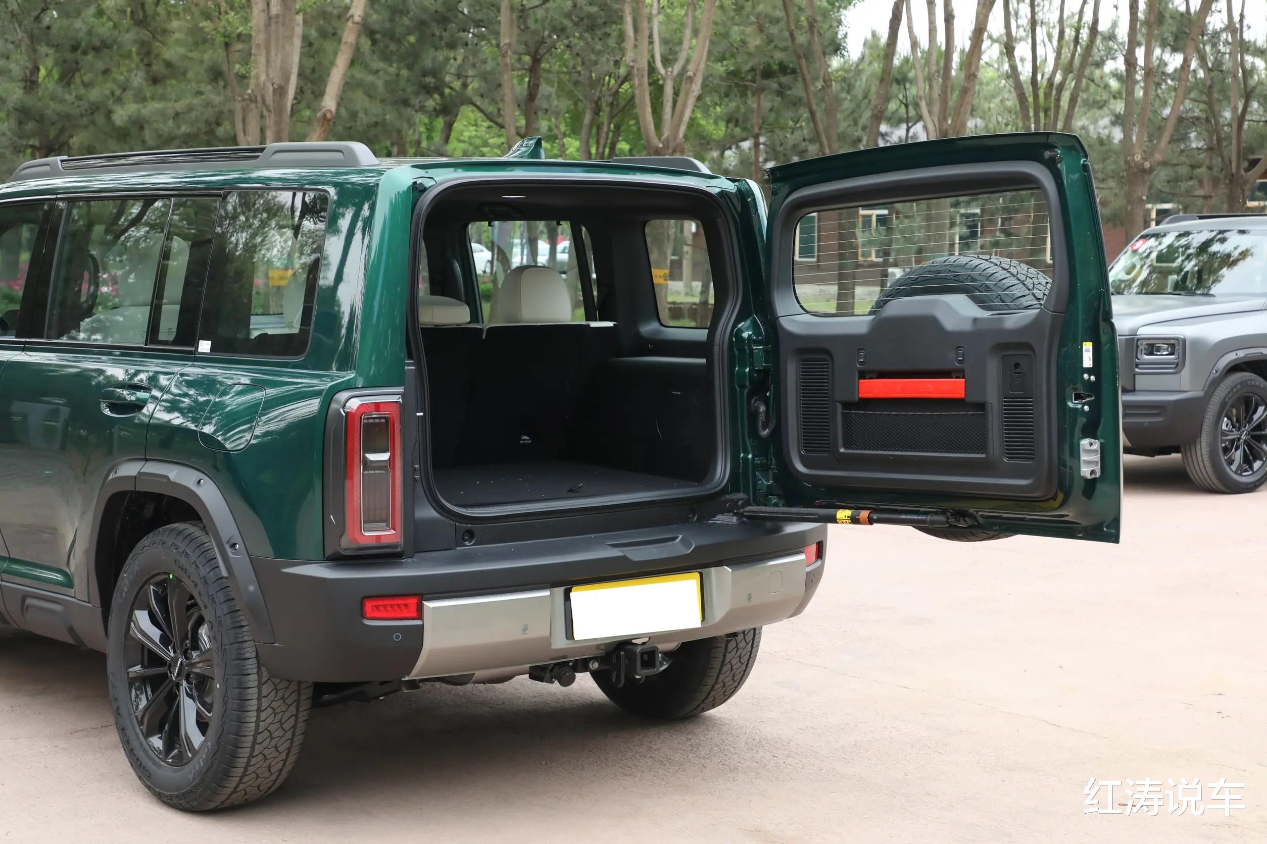 哈弗猛龙燃油版：外观威武霸气，2.0T+9DCT变速箱，配后桥差速锁