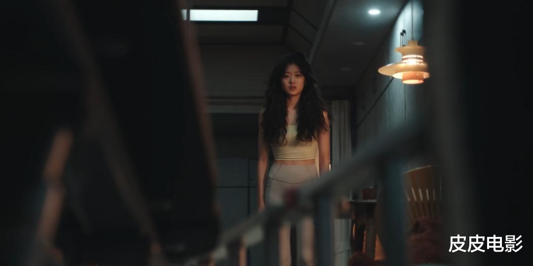 《在人间》真实口碑出炉，38岁赵丽颖口味又变了，这部悬疑剧要火