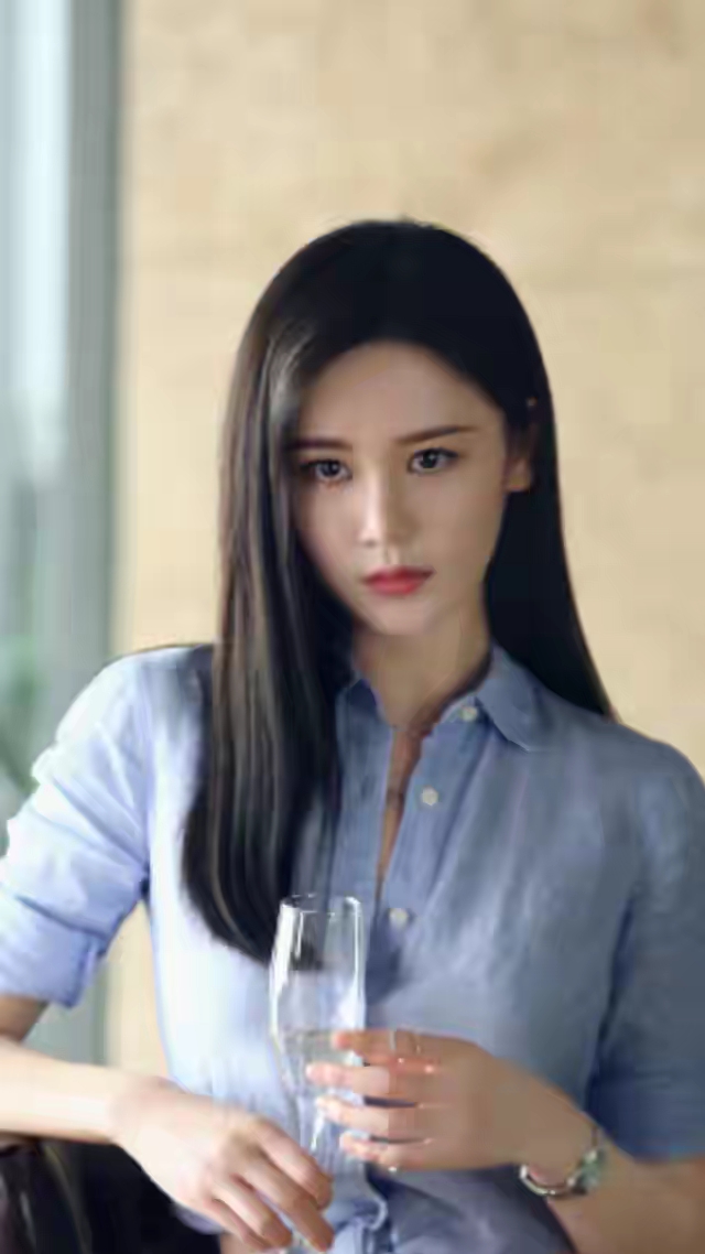 晶女郎邱意浓：以韧为翼，解锁多元魅力！