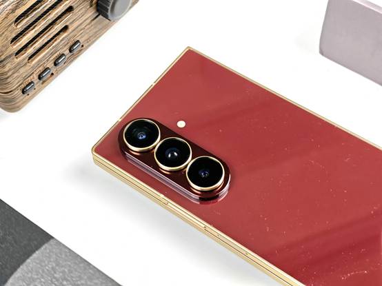 心系天下三星W26評測：折疊屏旗艦的高端典范