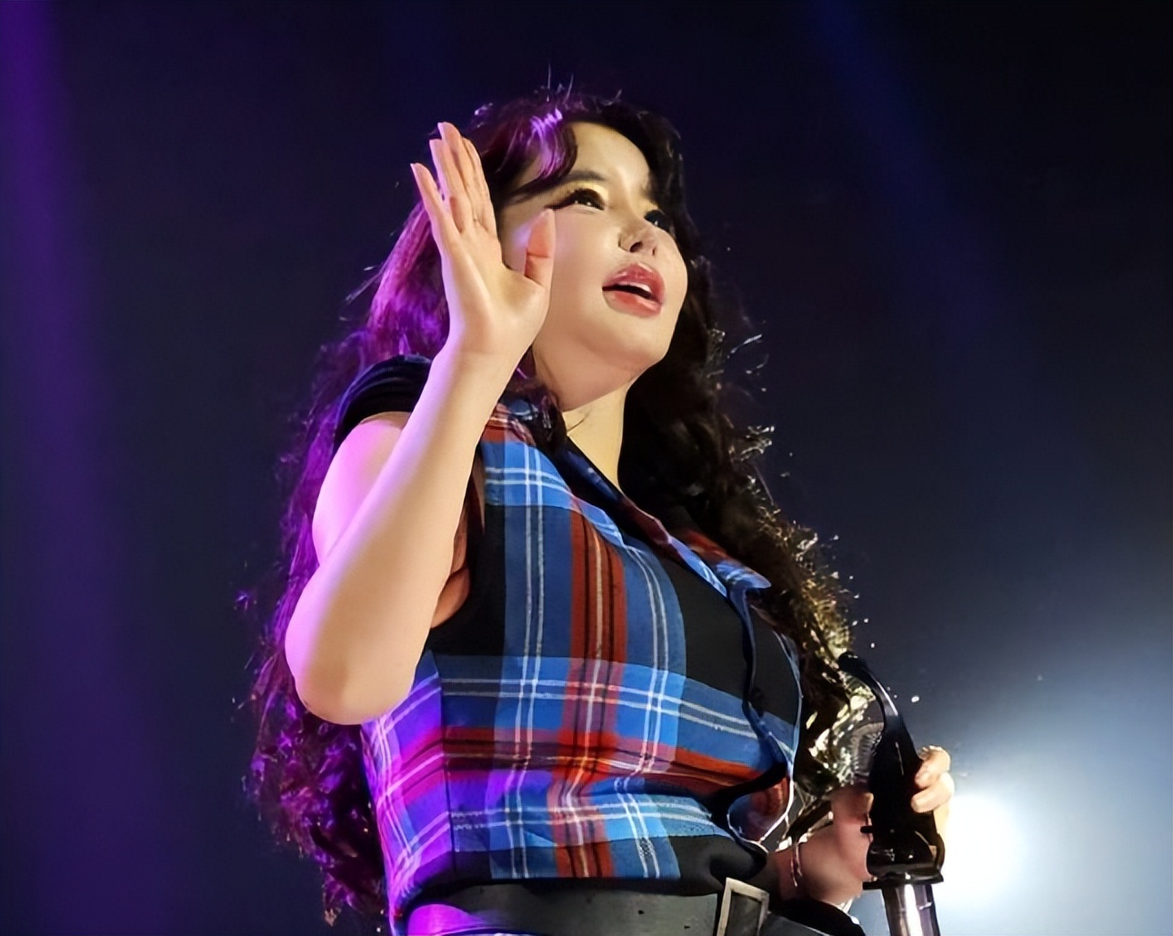 韩国知名女星每次亮相都变脸,网友:求别再开滤镜