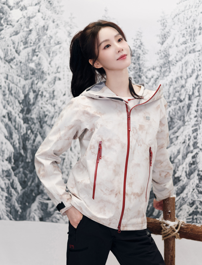 刘诗诗自然美穿搭背后有啥惊人秘诀？