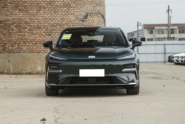 12万买悬架可调中大型车,银河星耀8让豪车功能下沉,续航1530km