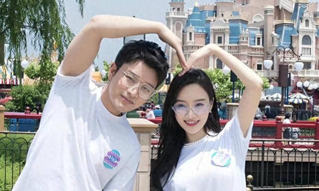 甜馨回应贾乃亮李小璐复合传闻，称已经习惯了，懂事得让人心疼