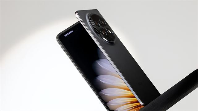 轻薄又全能 2025年入手折叠屏依然选OPPO Find N5
