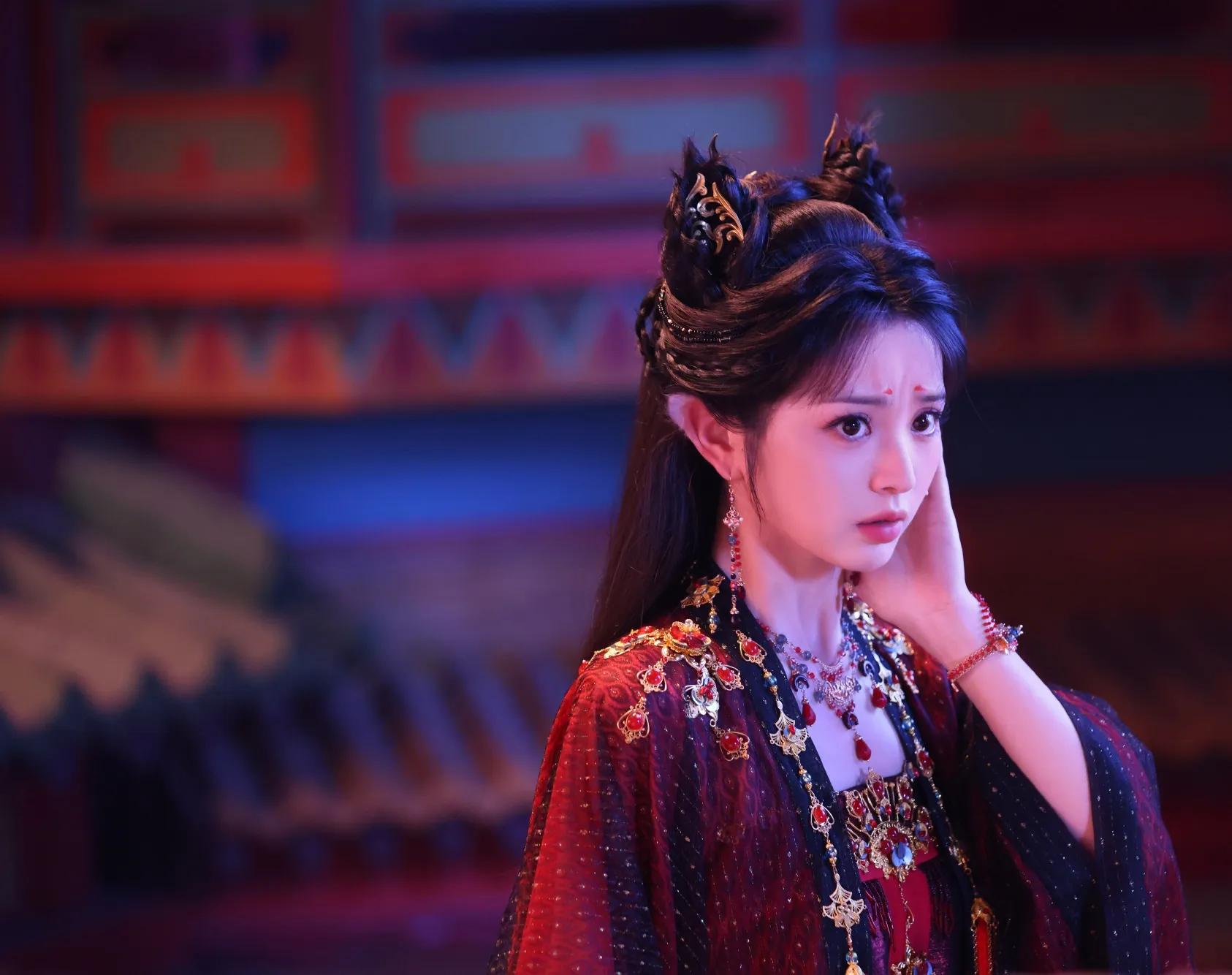 田曦薇最新古风剧照来袭，真美呀