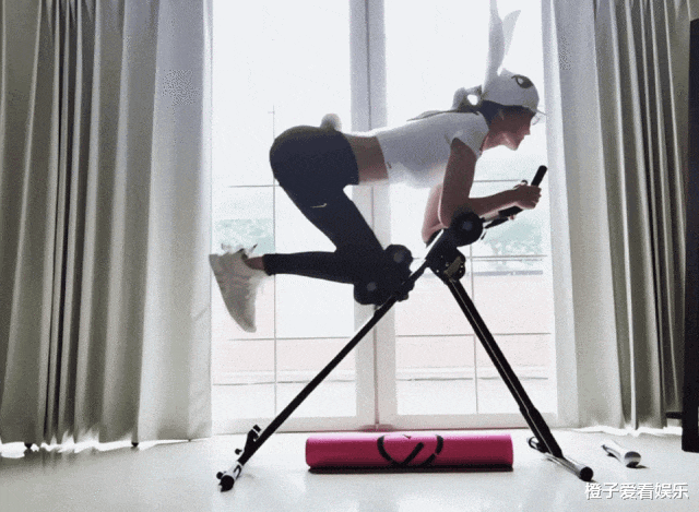 51岁天后首度承认有钱、有娃、目前单身！网友：她怎么看着比儿子还年轻啊？