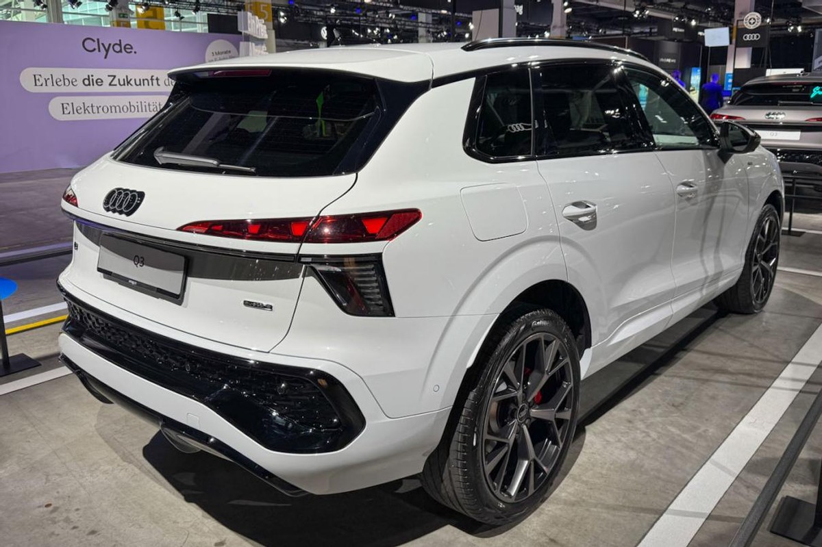 全新奥迪Q3要来了,更换新前脸,支持低速纯电驱,车灯是亮点?