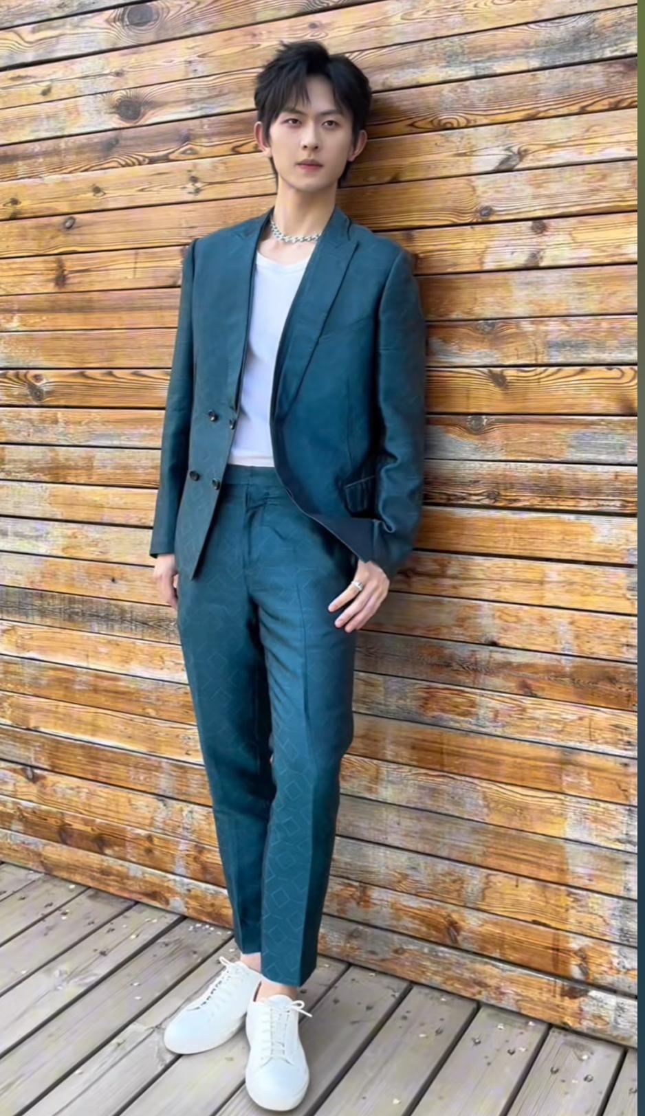 古装惊为天人，现代装泯然众人，这3位短剧男主请把头套焊在头上