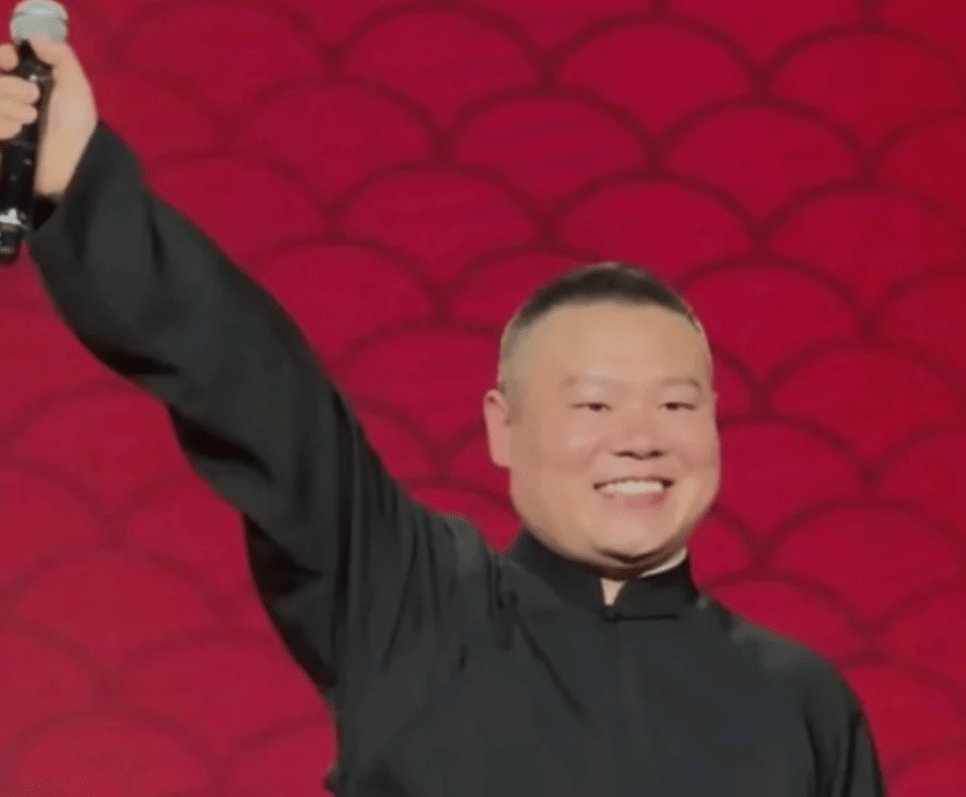 曹云金太委屈了，凭啥岳云鹏一场赚千万，而自己一场演出赚三十万