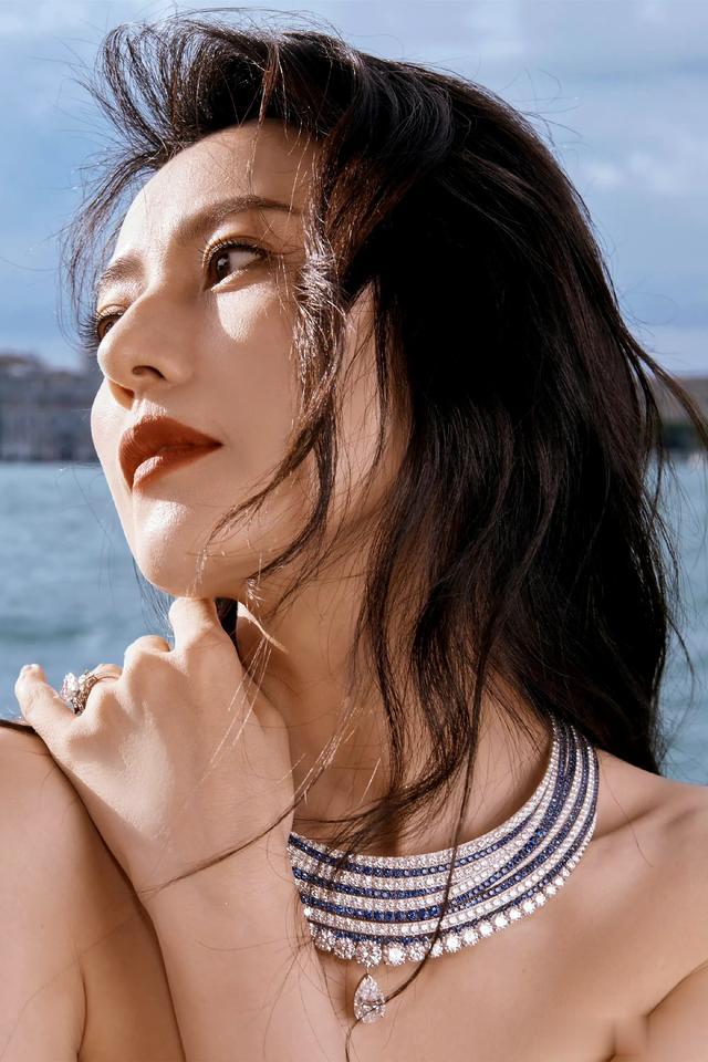 高圆圆｜优雅从容，闪耀浪漫