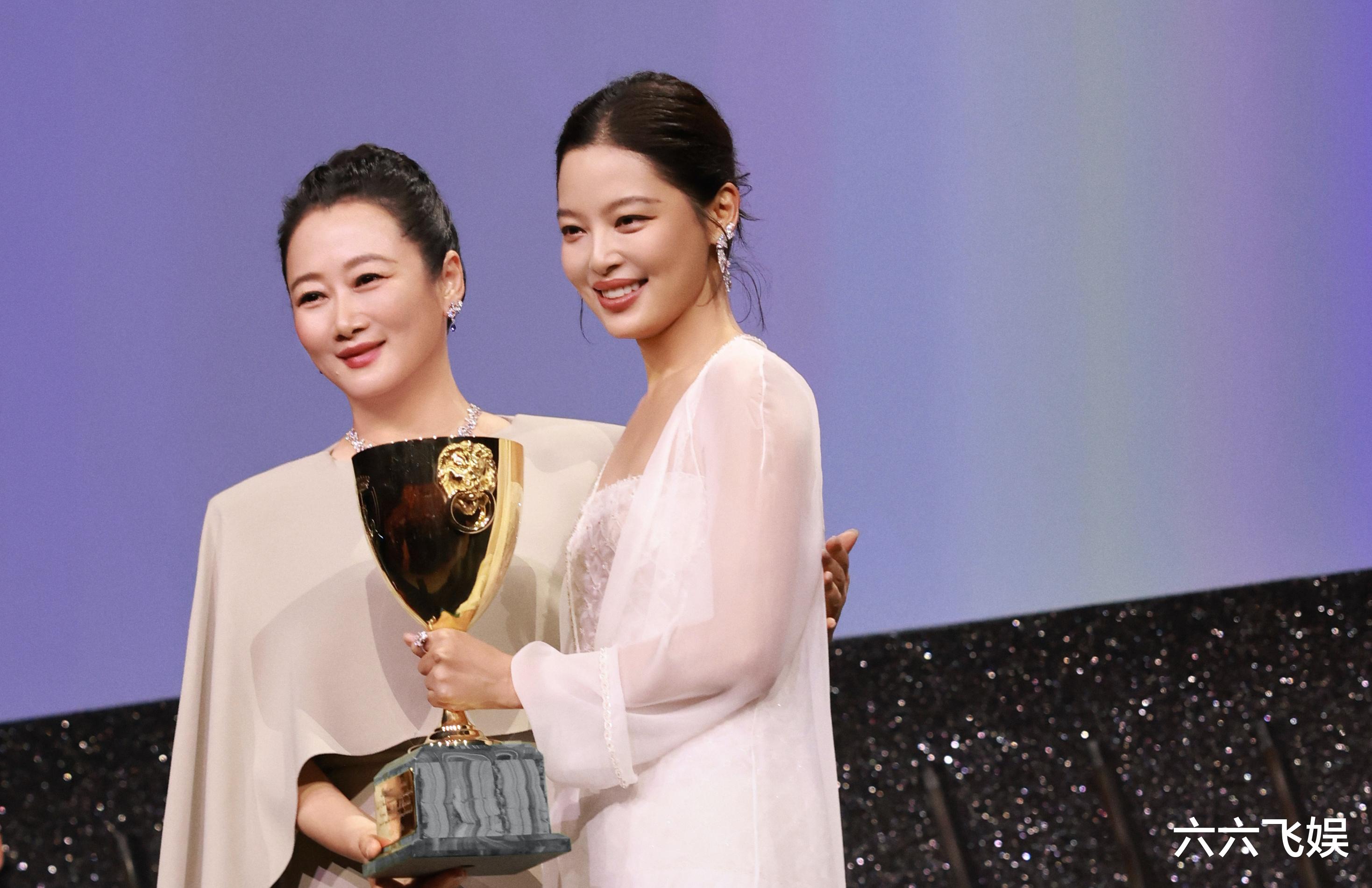 辛芷蕾成内地首位威尼斯影后,85花格局要变,网友票选新四大出炉