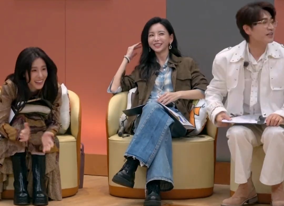 过气明星有多惨？41岁欢子音综遭评委群嘲，欧阳娜娜笑称没听过他