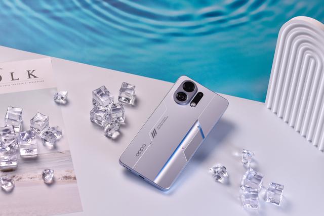 OPPO K13 Turbo Pro圖賞：疾風掠「銀」，高光在握！