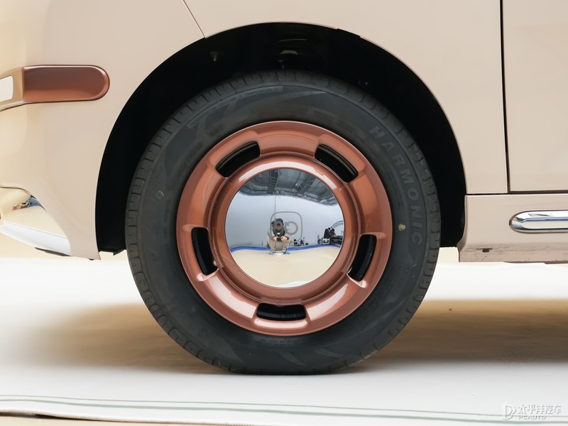 英伦/竞速双外观 实拍2026款奇瑞QQ冰淇淋