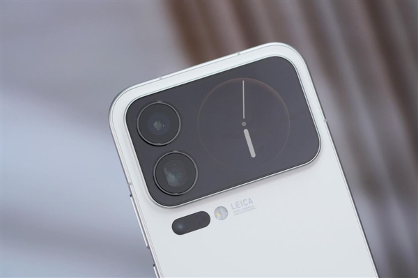 多一块屏对标iPhone 17 Pro Max!小米17 Pro Max图赏