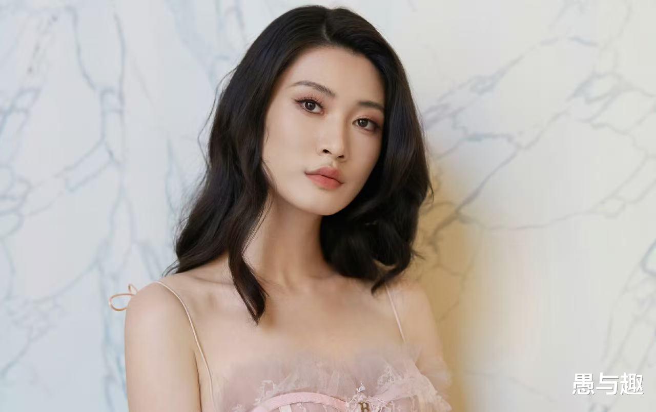 9月30日追剧日历,8部长剧更新,谍战剧《沉默的荣耀》今晚开播