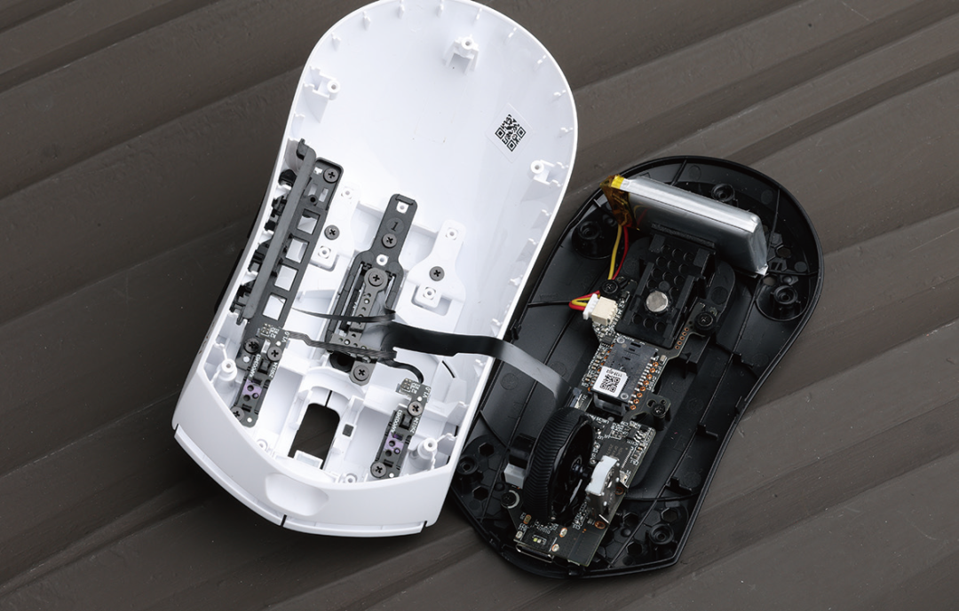 提升全面,右手对称鼠标新标杆!体验雷柏VT7系列双模双高速游戏鼠标