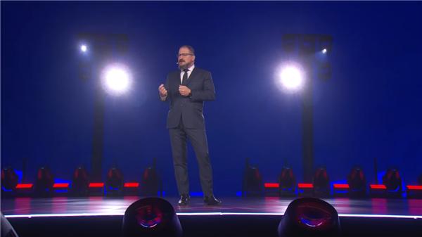 史詩(shī)級(jí)同框！NVIDIA、Intel、AMD、高通四巨頭CEO齊聚聯(lián)想發(fā)布會(huì)