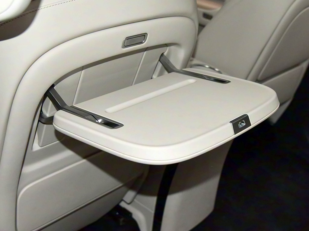 限时置换价17.99万起，将风云T11与银河M9对比完，我好像悟了